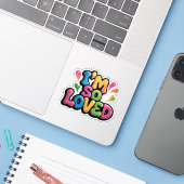 ライトピンクのレンガの"I'm So Loved"落書きタグ シール (ノートパソコンとiPhone)