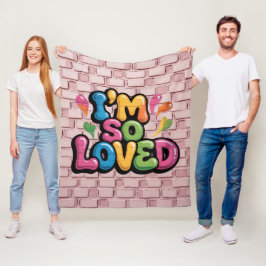ライトピンクのレンガの"I'm So Loved"落書きタグ フリースブランケット
