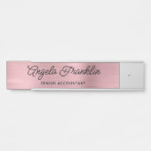 ライトピンクの疑似メタリックホイル サインプレート (正面)