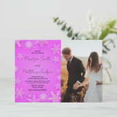 ライトピンクの雪の結婚式招待状と写真 招待状 (スタンド正面)