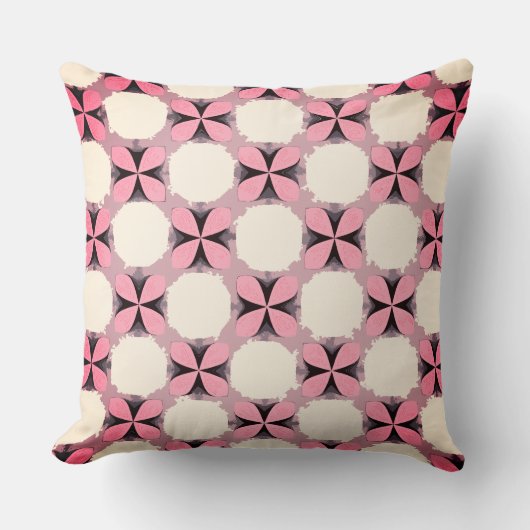 ライトピンクフォー花びら花 クッション (正面)