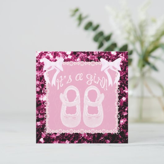 ライトピンクベビーガールシャワーピンクのスパークル招待状 招待状 (スタンド正面)