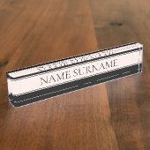 ライトピンク赤面ストライプおよび編エレガント集文字 デスクネームプレート (側面)