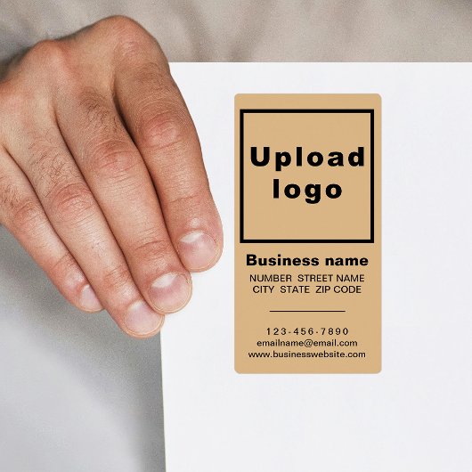 ライトブラウンの肖像画の出荷におけるビジネスブランド ラベル