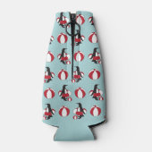 ライトブルーかわいい漫画ペンギン泳ぐ子供の名前 ボトルクーラー (裏面)