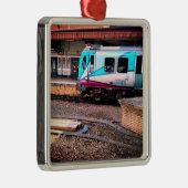 ライトブルーとホワイトトレイン メタルオーナメント (右)