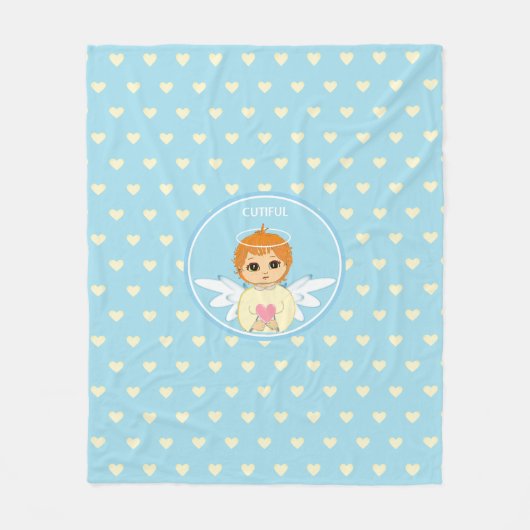 ライトブルーにハート模様が描かれた可愛いリトルエンジェル フリースブランケット (正面)