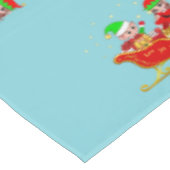 ライトブルーのそりに可愛いクリスマス小人 テーブルクロス (アングル)