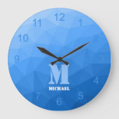 ライトブルーのグラデーションジオメトリメッシュパターンモノグラム ラージ壁時計 (正面)