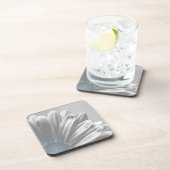 ライトブルーのフローラハイライト コースター (右側)