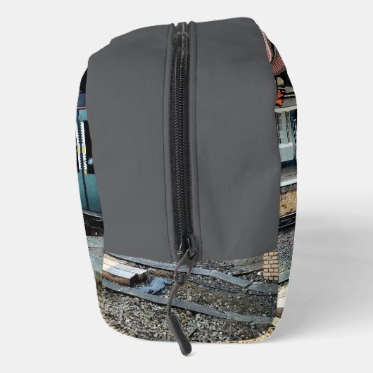 ライトブルーの列車 ドップキット (右)