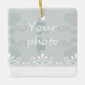 ライトブルーの白い渦巻き形の写真をパーソナ結婚ライズ セラミックオーナメント (正面)