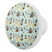 ライトブルーの背景の犬のパターン。 セラミックノブ (右)