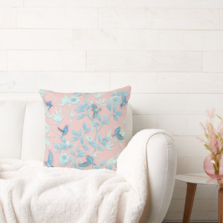 ライトブルーの花と鳥，背景ライトロス クッション