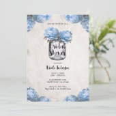 ライトブルーピーニーメイソンジャー素朴ブライダルシャワー 招待状 (スタンド正面)