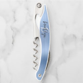ライトブルーフェイクブラシ仕上げメタルモノグラムスクリプト ソムリエナイフ (正面)