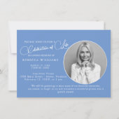 ライトブルーミニマルお祝いのライフ招待状 招待状 (正面)