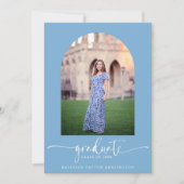ライトブルーモダンスクリプト卒業アーチ写真 案内状 (正面)