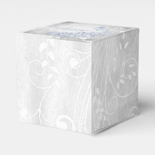 ライトブルーリーフつる植物結婚式の引き出物ボックス フェイバーボックス (正面サイド)