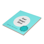 ライトブルー/ティール（緑がかった色）フラワーリボンテンプレートby K Yoncich タイル (側面)