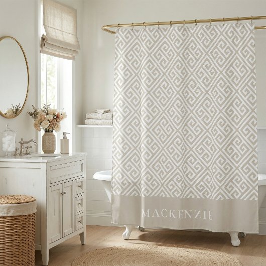 ライトベージュとホワイトのギリシャ鍵モノグラム シャワーカーテン