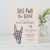 ライトベージュバッド2ボーン2番目の誕生日パーティー 招待状 (スタンド正面)