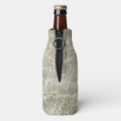 ライトマッドストーンのテクスチャボトルクール ボトルクーラー (ボトル裏面)