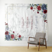 ライト ダスティ ブルー バーガンディ フローラル ゴールド ウェディング タペストリー (インサイチュ(横))