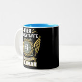 ライヒマンの力を過小評価するな ツートーンマグカップ (正面左)