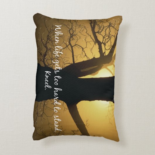 ライフが立つには懸命を取得する場合は、Kneel引用文 アクセントクッション (裏面(縦))