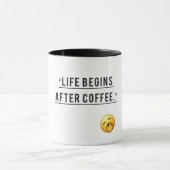 ライフはコーヒーの後に始まる – おもしろい引用文コーヒーMu マグカップ (中央)