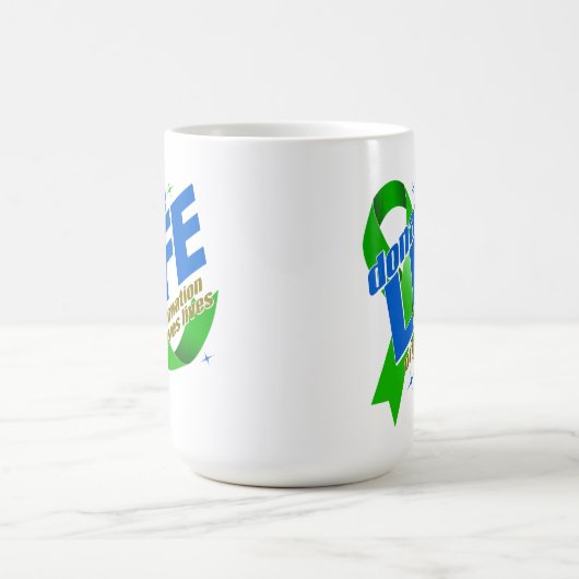 ライフオルガン寄付生活を救供給する コーヒーマグカップ (中央)