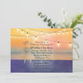 ライフガードが眺めるビーチのサンセットウェディング 招待状 (スタンド正面)