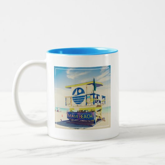 ライフガードタワー|の南ビーチ、マイアミ、Fl ツートーンマグカップ (左)