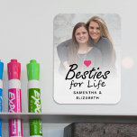 ライフスクリプトの最高の友だちの写真とハート マグネット<br><div class="desc">祝Besties for Life Script 最高の Friends写真とハートマグネットとの壊れない絆。 この心のこもったデザインは、小さなホットピンクのハートのアイコンを上に引用文「人生のためのベスティーズ」を特徴としている。引用文の下では、あなたの名前をパーソナライズすることができ、ハートアイコンの上カスタマイズで、一緒にあなたの大切な思い出の写真とお気に入りの一緒に。お友達に最高の誕生日の記念品や懇親会のプレゼント最高のだ!</div>
