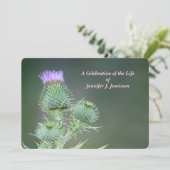 ライフピンクの野生の花のアザミのお祝い 招待状 (スタンド正面)