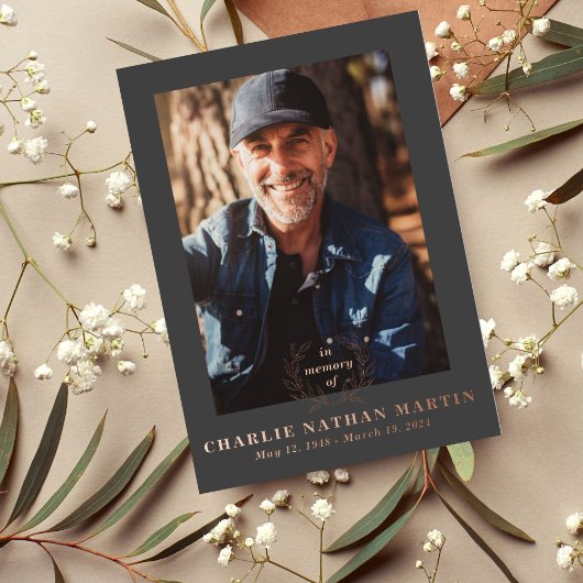 ライフプログラムのお祝いフォイル実在の見出し 箔招待状