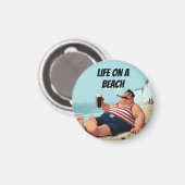 ライフ・オン・ビーチ、マン喫煙葉巻とビール飲み マグネット (正面/裏面)