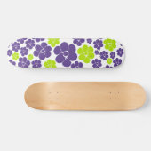 ライムグリーンとパープルの花柄 スケートボード (横)