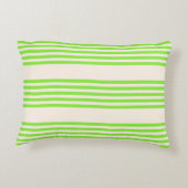 ライムグリーンとベージュ5つのストライプパターン アクセントクッション (裏面)