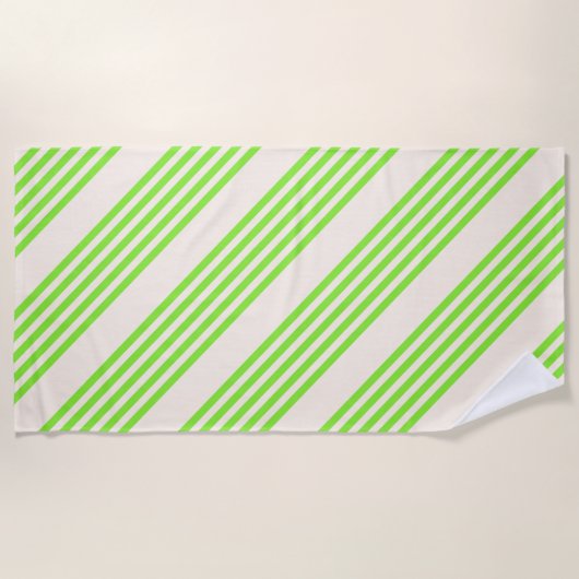 ライムグリーンとベージュ5つのストライプパターン ビーチタオル (正面)