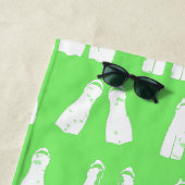 ライムグリーンとホワイトのスノーケリング用フィン柄 ビーチタオル (インサイチュ)