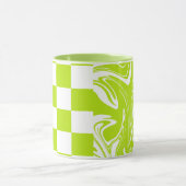 ライムグリーンとホワイトのチェックと渦巻き マグカップ (中央)