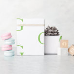 ライムグリーンとホワイトのモノグラム ラッピングペーパー<br><div class="desc">ライムグリーン＆ホワイトのモノグラム。  個人用にカスタマイズ。</div>