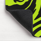 ライムグリーンと黒レトロ大理石旋回 マウスパッド (コーナー)