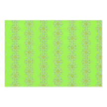 ライムグリーンの背景に白いデイジーチェーン