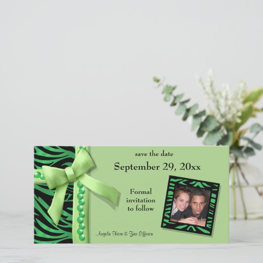 ライムグリーンゼブラ宝石の日付カードを保存 セーブザデート (スタンド正面)