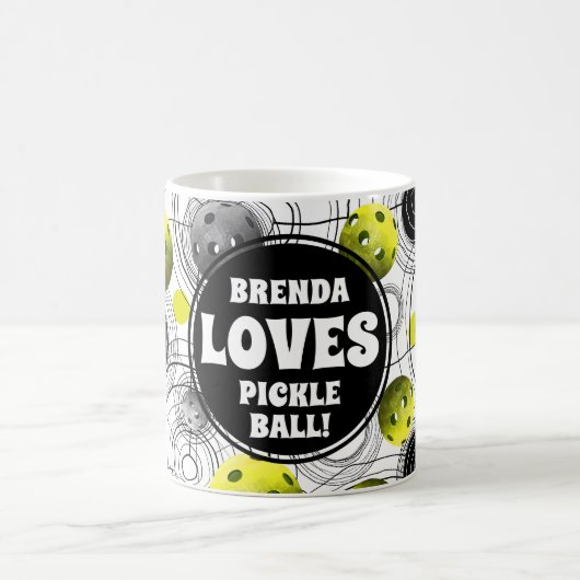 ライムグリーンピックルボールモノグラム コーヒーマグカップ (中央)