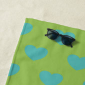 ライムグリーンブルーかわいいハートパターパーソナライズされたン ビーチタオル (インサイチュ)