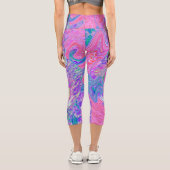 ライムサイケデリックグトリップ(幻覚体験)のようなグリーンとパープルハイビスカス カプリレギンス (裏面)